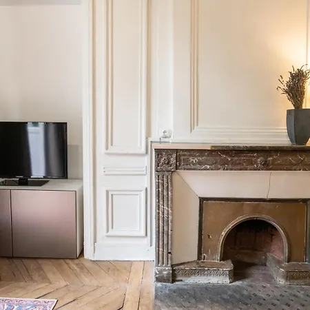Le Chavannes -ecrin Elegant & Cosy - Pentes De La Croix Rousse Apartment